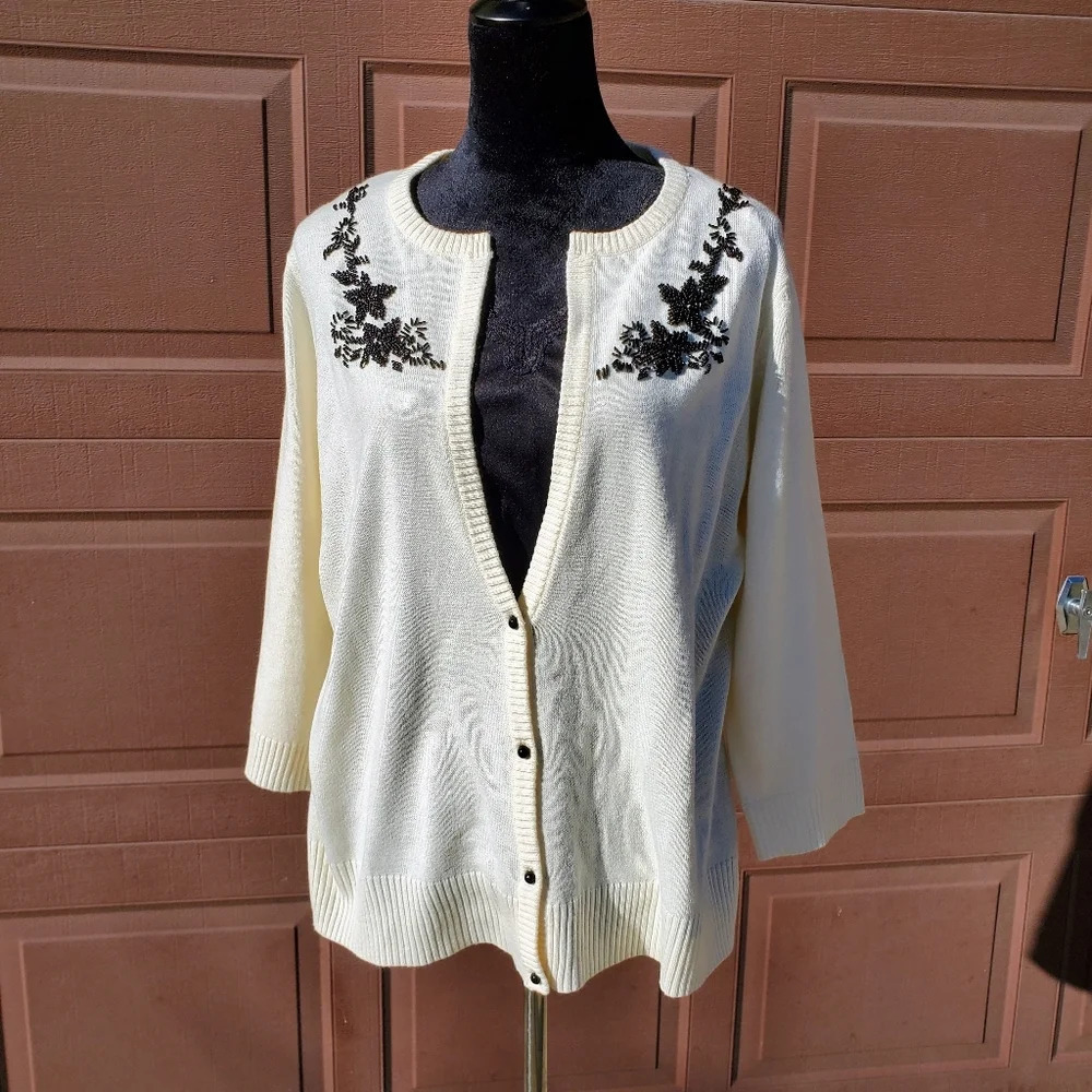 Covington Woman Cream Colored Beaded Sweater w/ Black Lace Camisole Size 16W/18W
